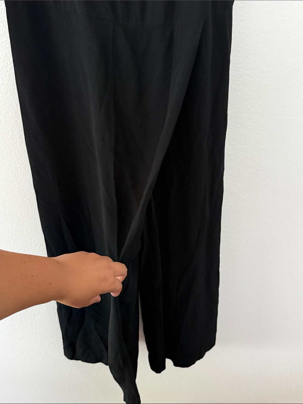 Eileen Fisher Black Sleeveless Scoop-Neck Faux-Wrap Cropped Jumpsuit Petite M - Picture 3 of 9